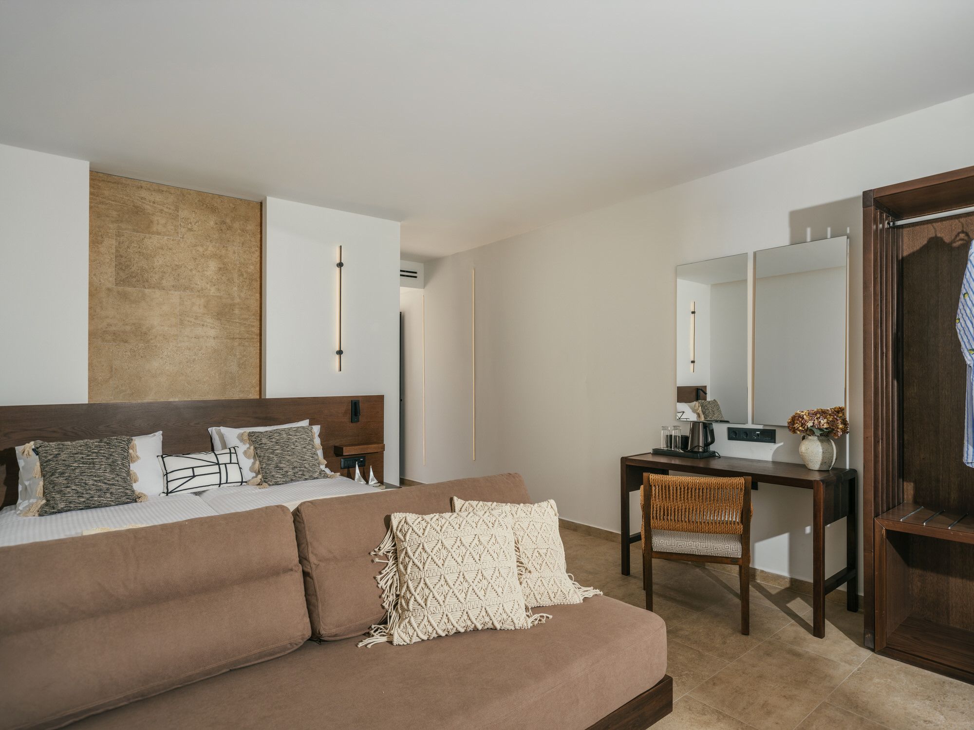 Twin/Double Rooms with Jacuzzi — Perla del Mare Resort, Zakynthos (4)