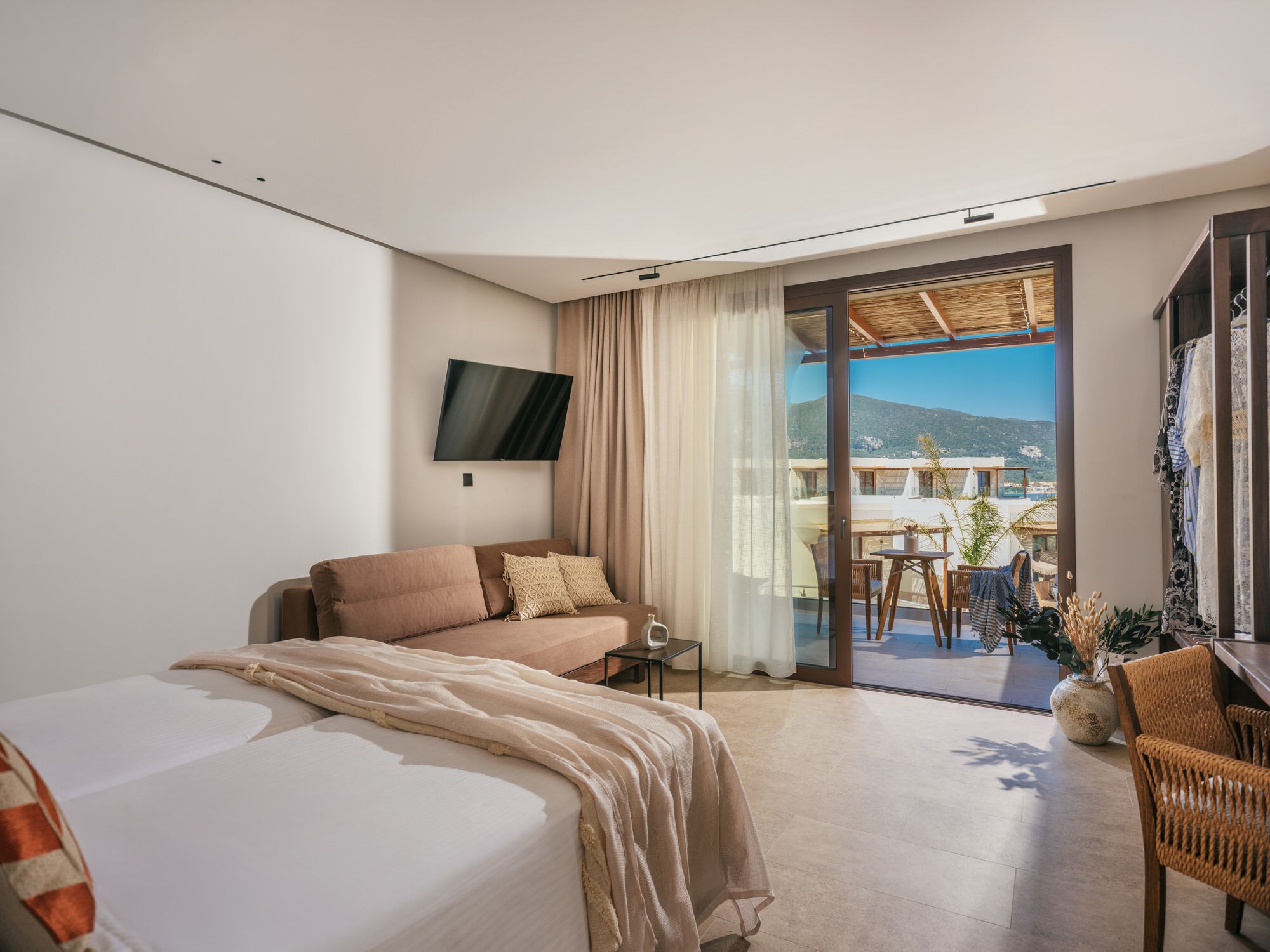 Twin/Double Rooms with Jacuzzi — Perla del Mare Resort, Zakynthos (23)